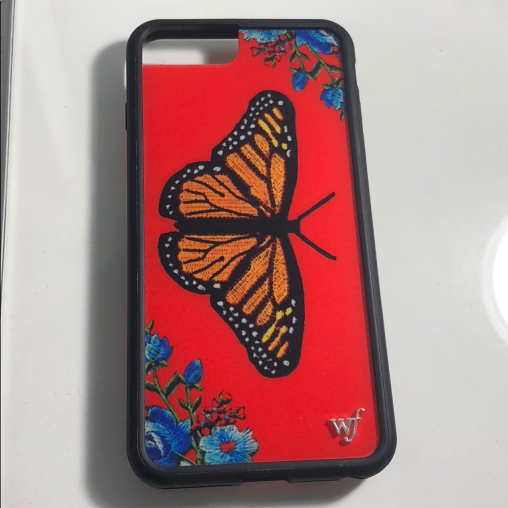 iPhone 7/8 plus Wildflower Butterfly case. Not use